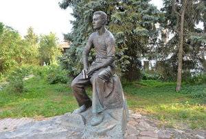 Памятник А. Лебедеву