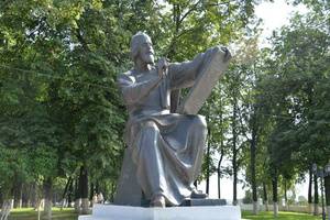 Памятник Андрею Рублеву