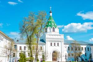 Надвратная церковь Хрисанфа и Дарии