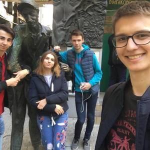 Medium 33351622 232646214177010 8177674339252961280 n